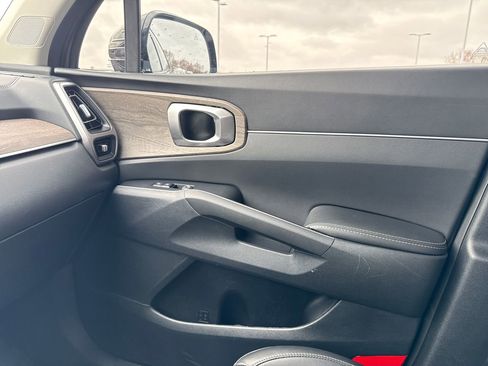 Used 2023 Kia Sorento X-Line EX image 25