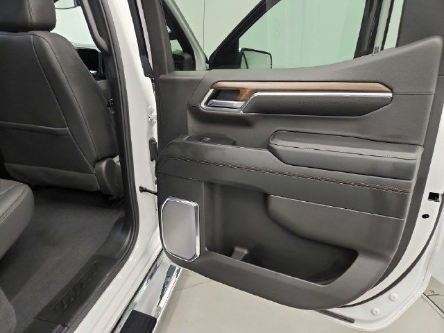Used 2024 Chevrolet Silverado 1500 High Country w/ High Country Premium Package AWD/4WD image 47