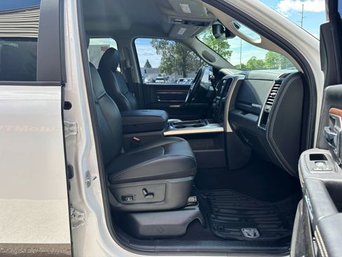 Used 2018 RAM 2500 Laramie AWD/4WD image 18