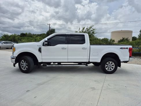 Used 2017 Ford F250 Lariat w/ Chrome Package AWD/4WD image 2
