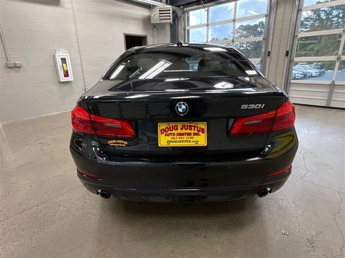 Used 2018 BMW 530i w/ Premium Package RWD image 4