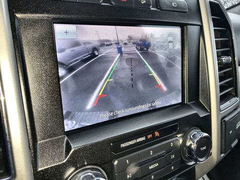 Used 2021 Ford F250 Lariat w/ Chrome Package image 17