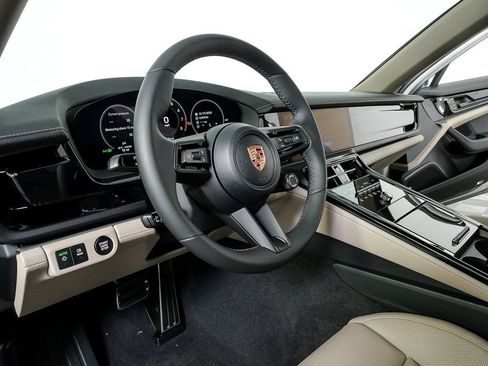 New 2026 Porsche Panamera RWD image 4