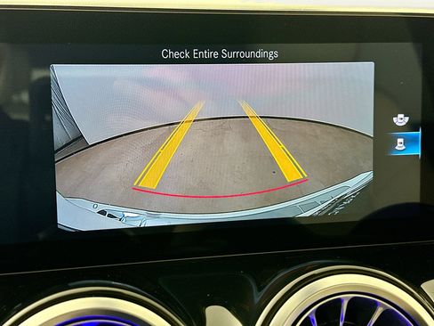 Certified 2022 Mercedes-Benz GLB 250 4MATIC image 17