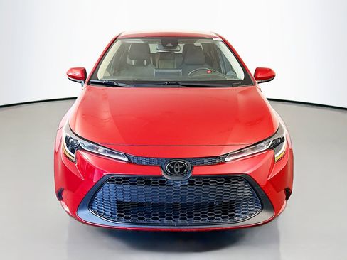 Used 2021 Toyota Corolla LE w/ LE Convenience Package image 2