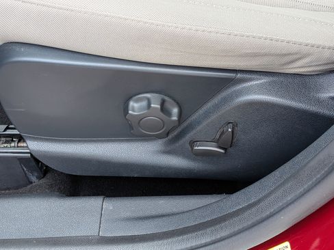 Used 2018 Ford EcoSport SE w/ SE Convenience Package FWD image 20