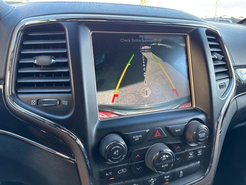 Used 2014 Jeep Grand Cherokee Overland w/ Advanced Technology Group AWD/4WD image 28