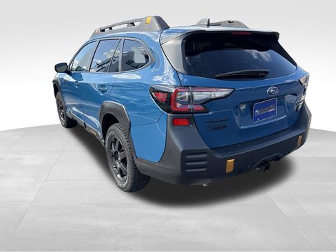 Used 2025 Subaru Outback Wilderness AWD/4WD image 3