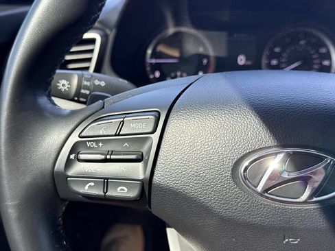Used 2019 Hyundai Veloster 2.0 Premium FWD image 28