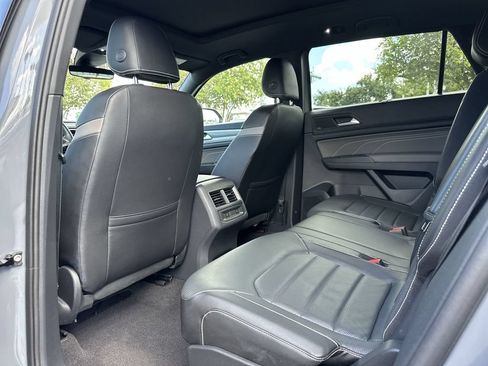 Used 2023 Volkswagen Atlas Cross Sport SEL Premium R-Line AWD/4WD image 16