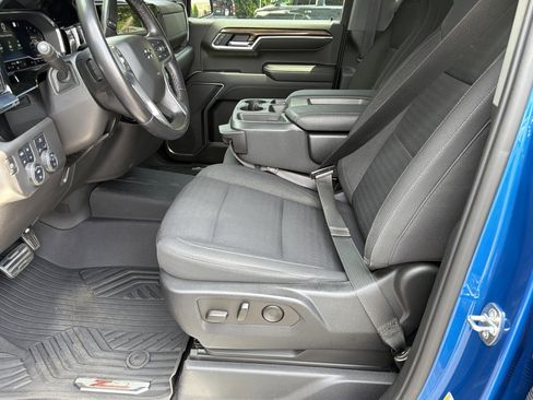 Used 2022 Chevrolet Silverado 1500 LT Trail Boss w/ Protection Package AWD/4WD image 9