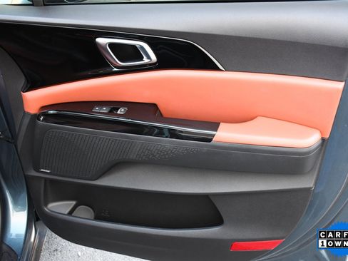 Used 2022 Kia Carnival SX Prestige image 19