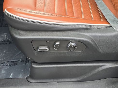 Used 2023 GMC Yukon XL Denali Ultimate image 18