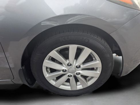 Used 2016 Kia Forte LX w/ LX Popular Plus Package image 42