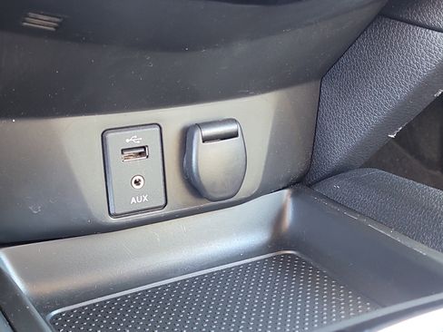 Used 2018 Nissan Rogue Sport SV image 25