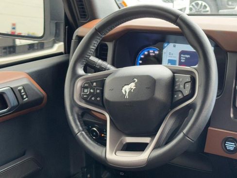 Used 2024 Ford Bronco Outer Banks image 11