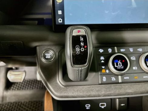 Used 2023 Land Rover Defender 90 X AWD/4WD image 19