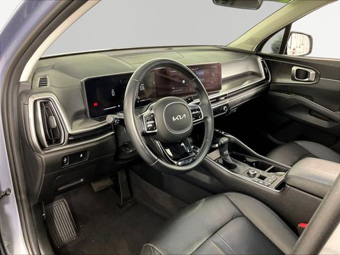 Used 2024 Kia Sorento S w/ Panoramic Sunroof Package FWD image 17