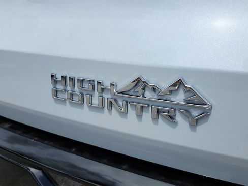 New 2026 Chevrolet Traverse High Country AWD/4WD image 10