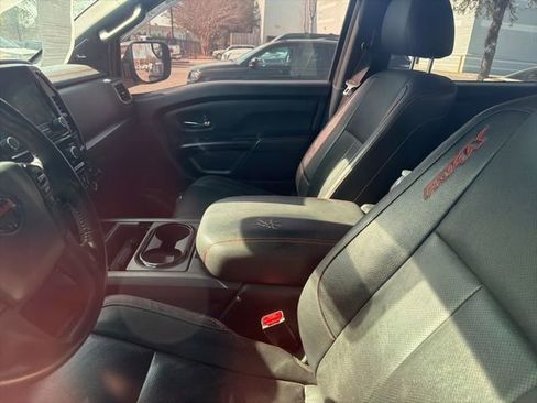 Used 2021 Nissan Titan PRO-4X w/ Pro-4x Convenience Package image 32