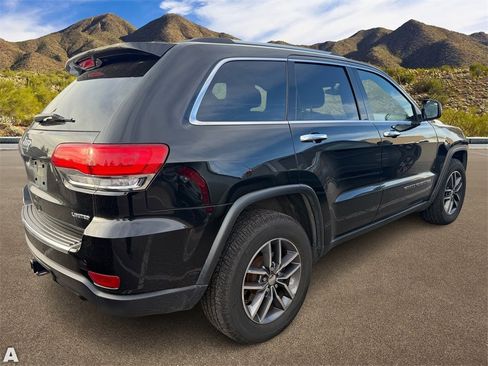 Used 2018 Jeep Grand Cherokee Limited w/ Luxury Group II image 4