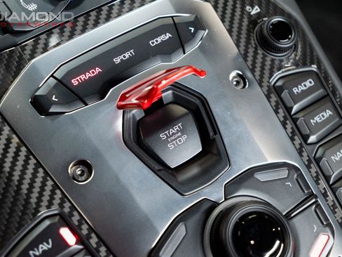 Used 2017 Lamborghini Aventador LP 700-4 image 82