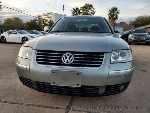 Used 2004 Volkswagen Passat GLS FWD image 3