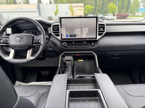 Used 2023 Toyota Tundra Limited AWD/4WD image 21