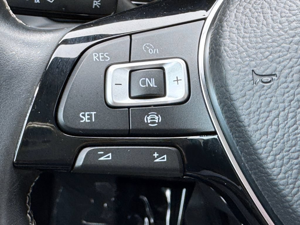 Used 2020 Volkswagen Jetta R-Line FWD image 27