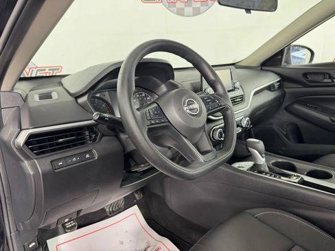 Used 2023 Nissan Altima 2.5 S FWD image 10