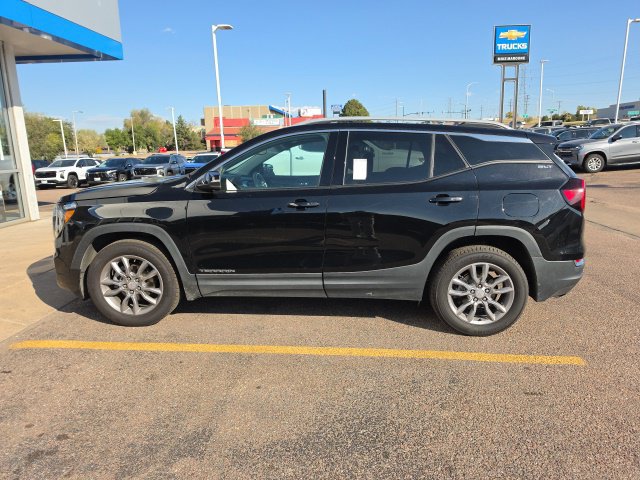Used 2022 GMC Terrain SLT w/ Infotainment Package II AWD/4WD image 7