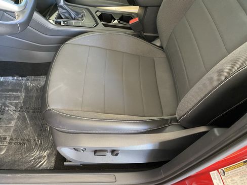 Certified 2023 Volkswagen Taos SE w/ Panoramic Sunroof Package FWD image 35