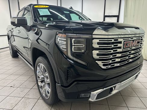 Used 2022 GMC Sierra 1500 Denali w/ Denali Reserve Package image 2