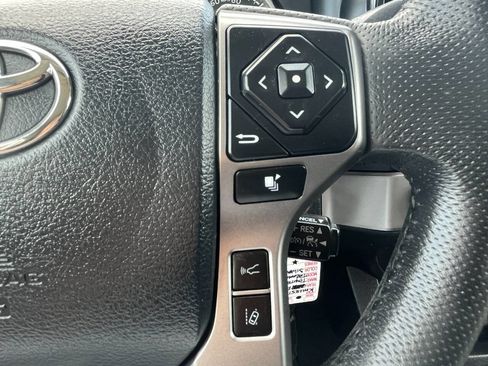 Used 2019 Toyota Tacoma SR5 image 38