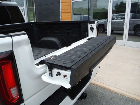 Used 2021 GMC Sierra 1500 Denali w/ Driver Alert Package II AWD/4WD image 22