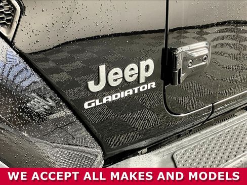 Used 2020 Jeep Gladiator Overland AWD/4WD image 23