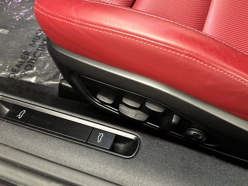 Used 2022 Porsche 911 AWD/4WD image 19