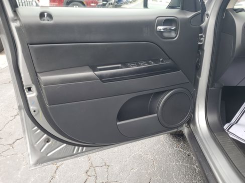 Used 2017 Jeep Patriot Latitude image 16