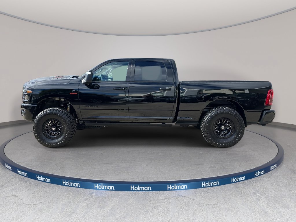 Used 2025 RAM 2500 Laramie AWD/4WD image 9