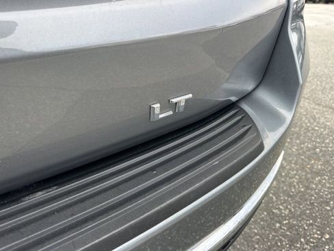 Used 2022 Chevrolet Suburban LT image 33