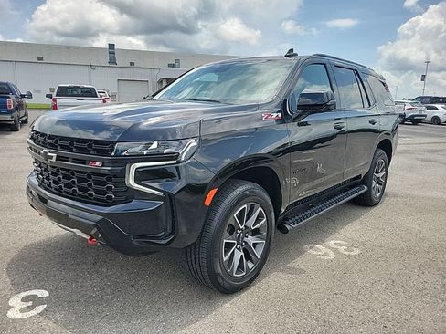 Used 2023 Chevrolet Tahoe Z71 w/ Luxury Package AWD/4WD image 1