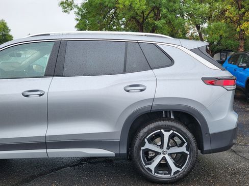 New 2025 Volkswagen Tiguan SE image 3