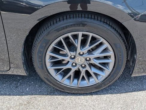 Used 2018 Lexus ES 350 w/ Navigation System Package FWD image 19