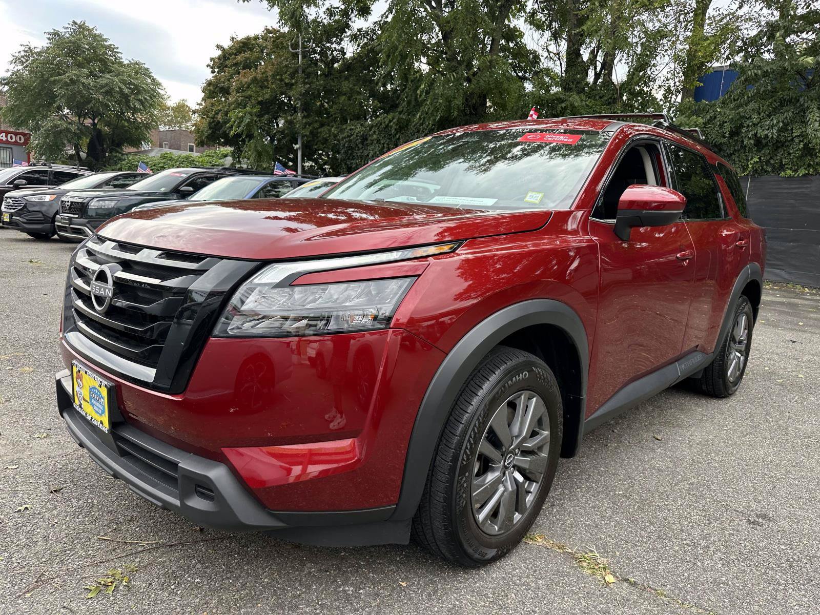 Certified 2024 Nissan Pathfinder SV w/ Black Appearance Package AWD/4WD image 7