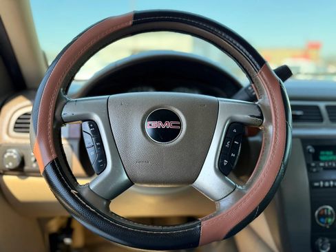 Used 2012 GMC Yukon SLT w/ SLT-2 Equipment Package AWD/4WD image 31