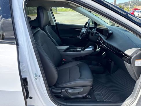 Used 2025 Kia EV6 Light RWD image 9