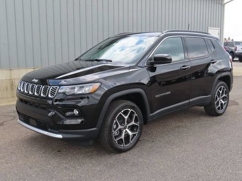Used 2026 Jeep Compass Limited w/ Sun, Sound & Navigation Group AWD/4WD image 8