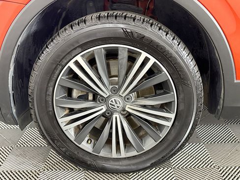 Used 2019 Volkswagen Tiguan SEL image 69