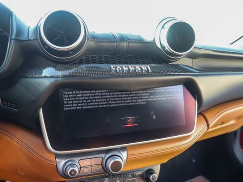 Used 2019 Ferrari Portofino image 45