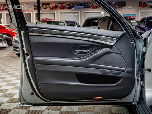 Used 2015 BMW M5 image 12